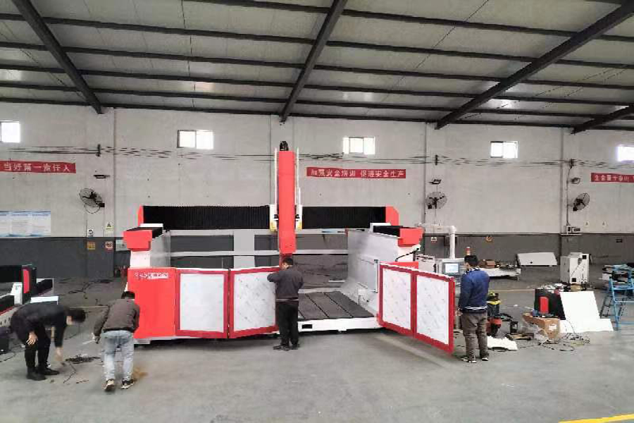 福建汽車(chē)零部件模具客戶(hù)采購(gòu)木模加工中心裝車(chē)